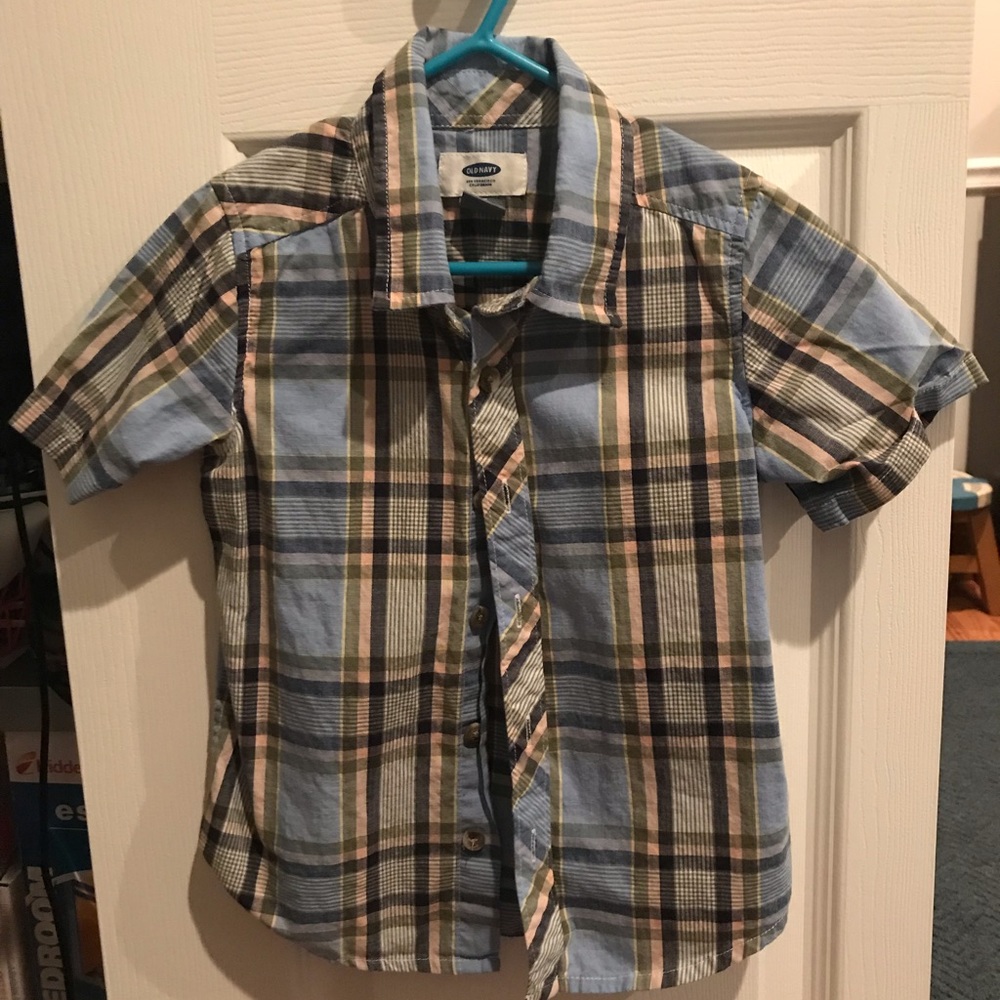 Old Navy plaid button up plaid shirt
